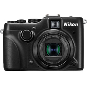 尼康 P7100 数码相机 黑色(1010万像素 3英寸可翻转屏 7.1倍光学变焦 28mm广角)