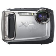富士 XP100 数码相机 银色(1440万像素 5倍光变 28mm广角 2.7英寸液晶屏 四防)